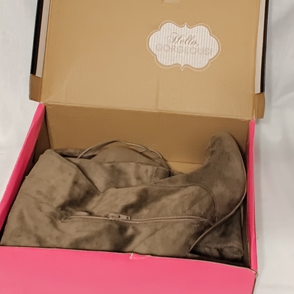 Charlotte Russe  Amaya Thigh High Suede Boots with High Heel - NWT - Size 9 - Picture 6 of 13